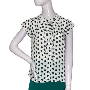 Liz Claiborne Front Ruffle Blouse Cap Sleeve Size SP White Base Black Spots